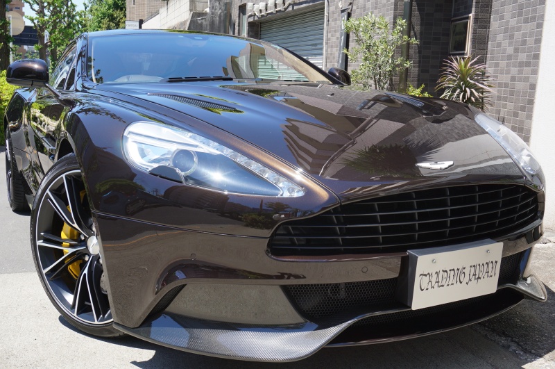 アストンマーティン ヴァンキッシュ オプション４２５万円付 カーボンエクステリアパッケージ稀少カーボンルーフ付 内外装オプションカラー ディーラー車 記録簿 中古車 情報 Trading Japan
