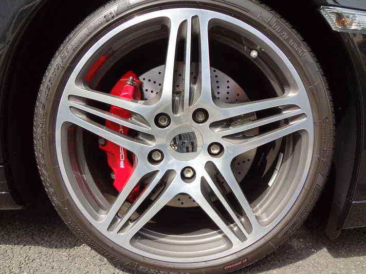 ポルシェ 911(Type997) ﾀｰﾎﾞ/7300k/稀少右ﾊﾝﾄﾞﾙ豪華ｵﾌﾟｼｮﾝ付1ｵｰﾅｰ記録